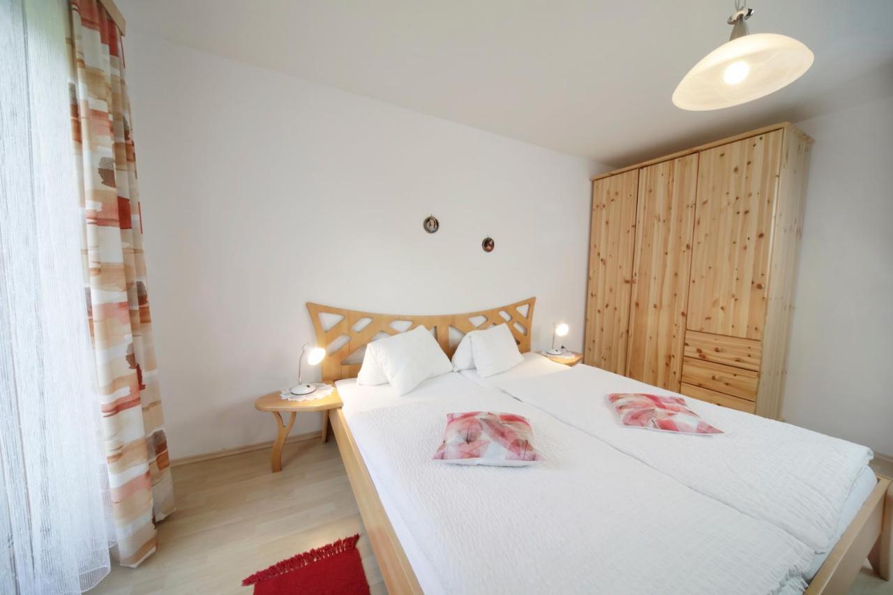 Gaestehaus Lienharterhof Obertilliach Esterno foto