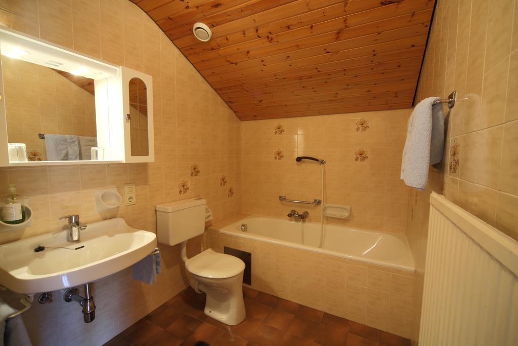 Gaestehaus Lienharterhof Obertilliach Camera foto
