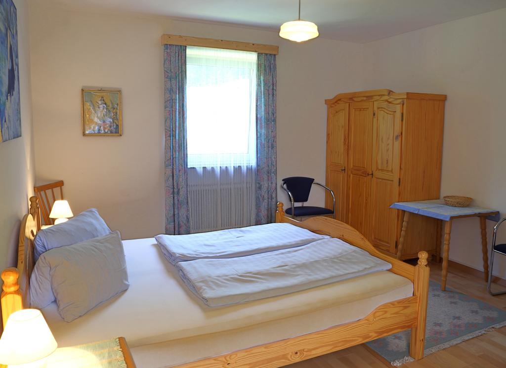 Gaestehaus Lienharterhof Obertilliach Esterno foto